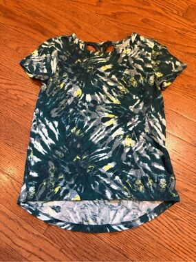 Old Navy Green Tie-Dye Short Sleeve Top with Crisscross Back